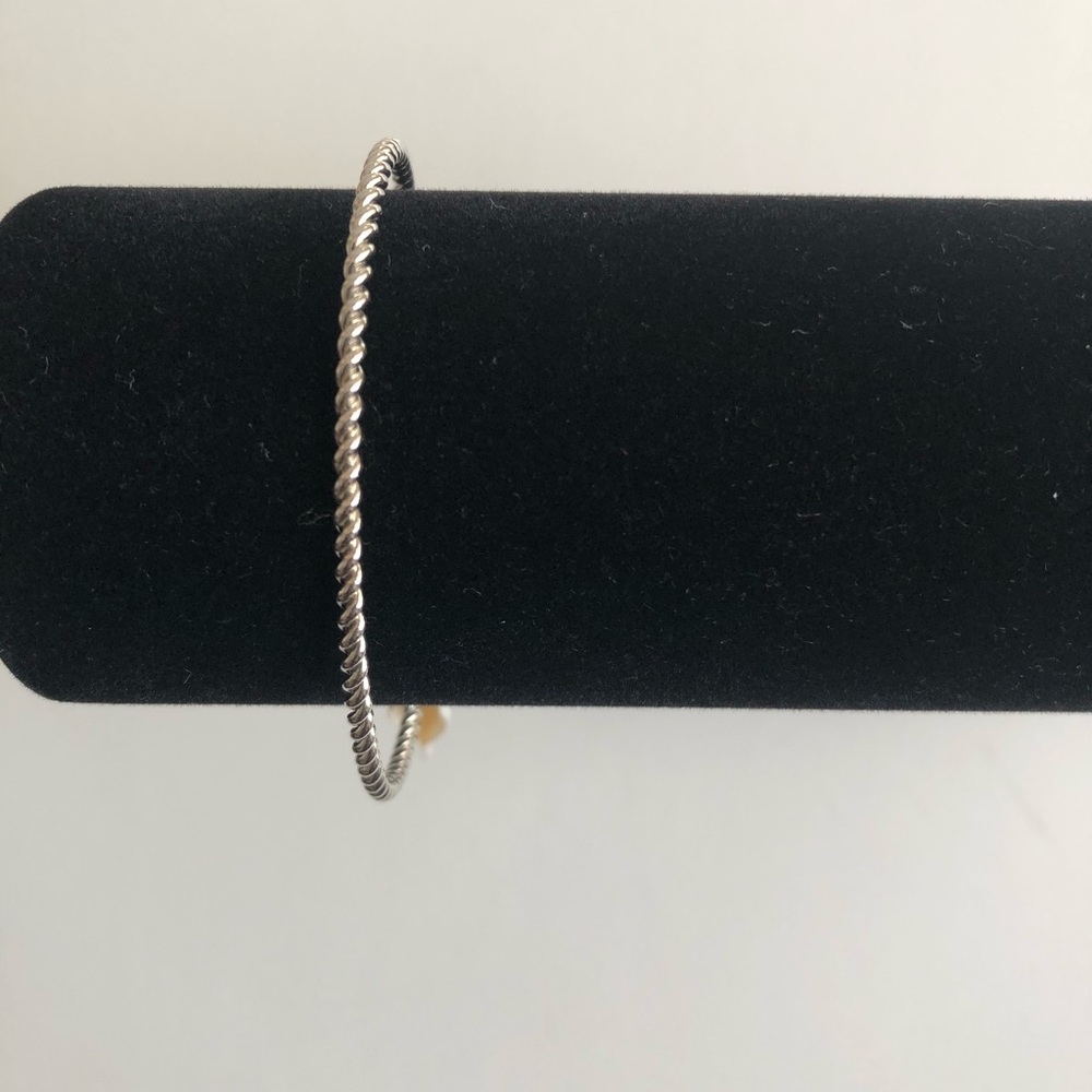 Classy bracelet! - Picture 4 of 4